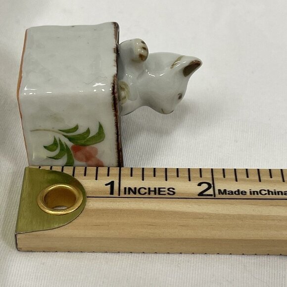 Kitty Cat in Basket Hand Painted Flowers Ceramic Crafted in Thailand Vintage - Picture 9 of 10